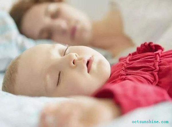 我們總結了10種導致嬰兒睡眠不好的原因，并給出解決方法